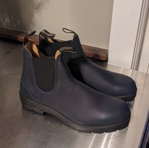 NEW Blundstone 2246 Chelsea Boot